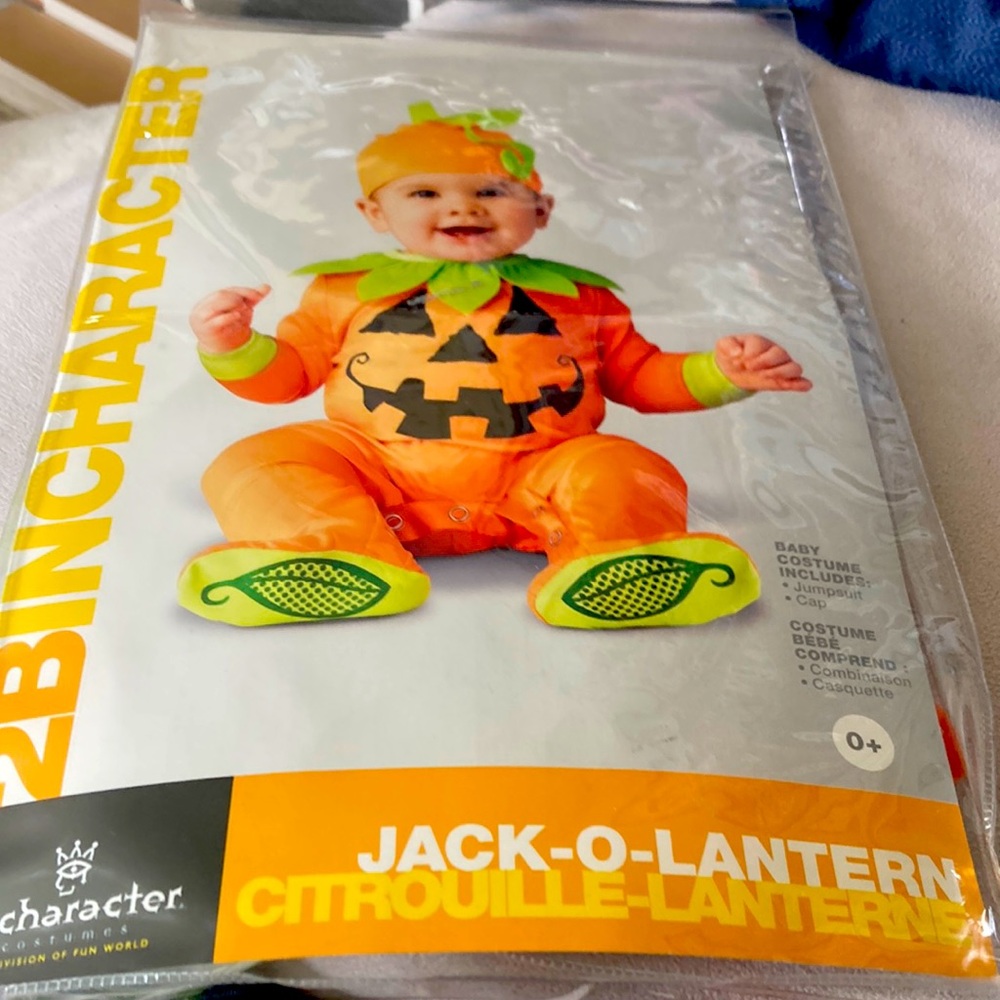 Incharacter jack-o’-lantern infant costume